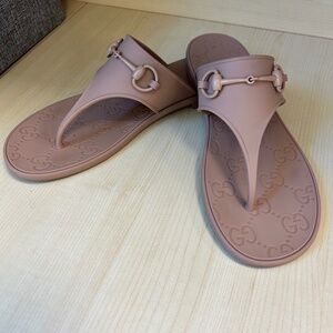 Gucci horsebit rubber thong sandals- Authentic!